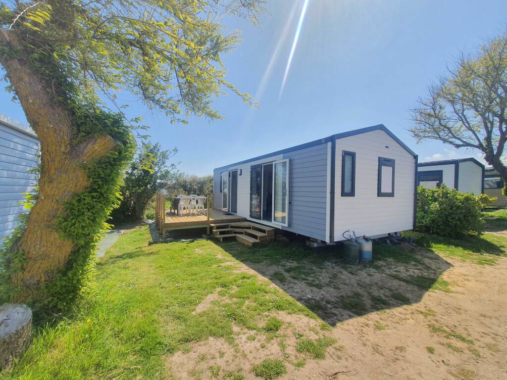 Mobilhome Toscane 2 chambres avec terrasse Camping La Ferme du Bord