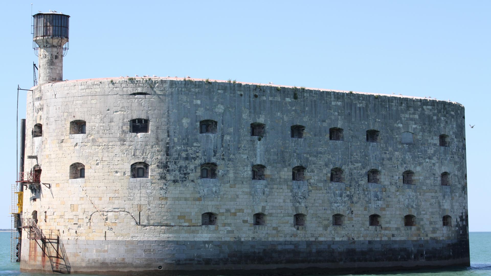 Le Fort Boyard en Charente-Maritime face à l'île d'Oléron
