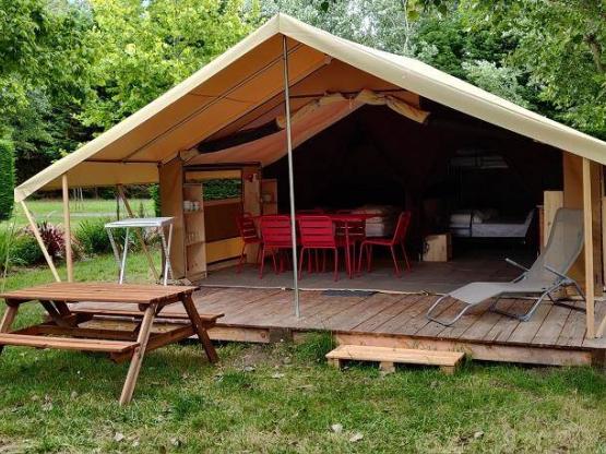 TENTE LODGE CLASSIC 500, 2 chambres - 25 m2 + terrasse