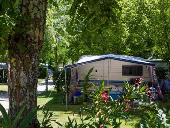 Emplacement Standard - 80/100m²- Electricité (16 A)