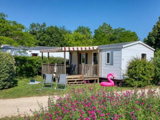 Mobil-home Confort 26m² (2 chambres) - terrasse couverte 13m² + TV + Clim