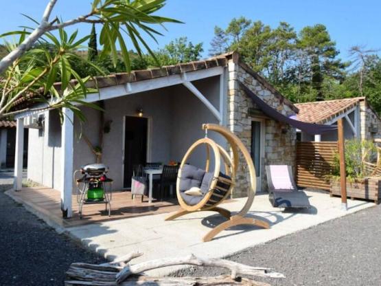 Maisonnette Premium climatisée - du dimanche au dimanche - 3 minimum juillet/août