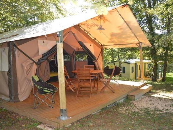 Tente Lodge VICTORIA 2 bedrooms (without private facilities).