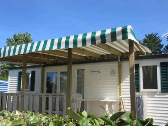 Mobil-home Standard 27m² - 2 chambres + terrasse semi-couverte + TV + CLIM