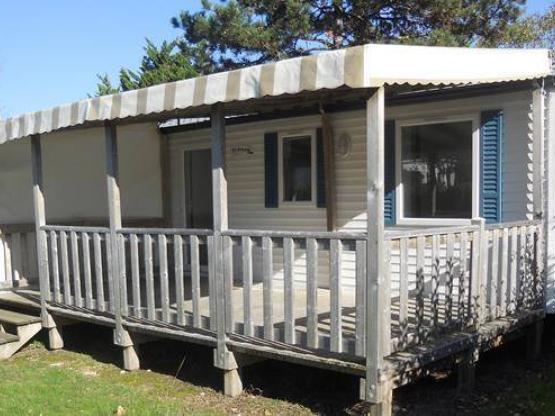 Stacaravan Standard 29-33m² - 3 slaapkamers + Half-schaduwrijk terras +TV