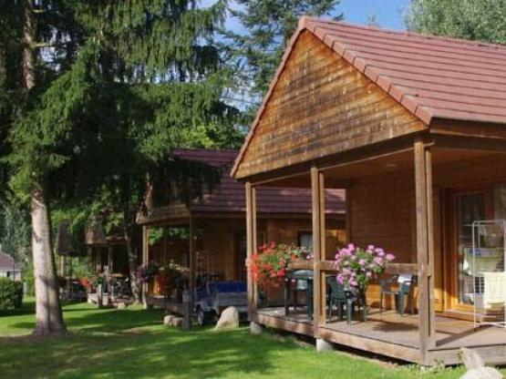 Forfait camping (emplacement, 2 personnes, 1 véhicule)