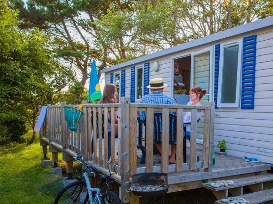 Klassieke stacaravan 3 slaapkamers - TV - 31m² met uitzicht op zee