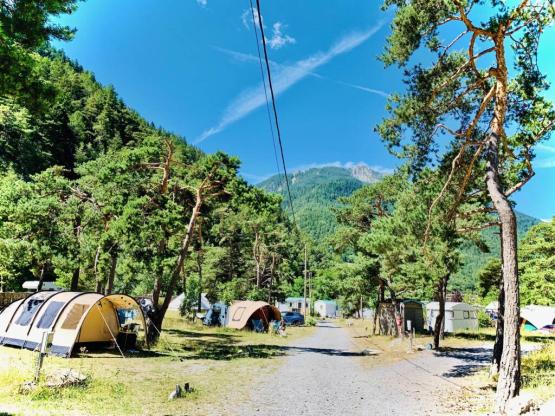 Emplacement Tente, Caravane, Camping-Car (voiture sur emplacement)