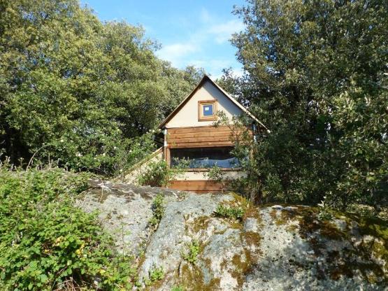 Tente Bivouac XL sur pilotis Standard 2 chambres - en pleine nature (sans sanitaires)