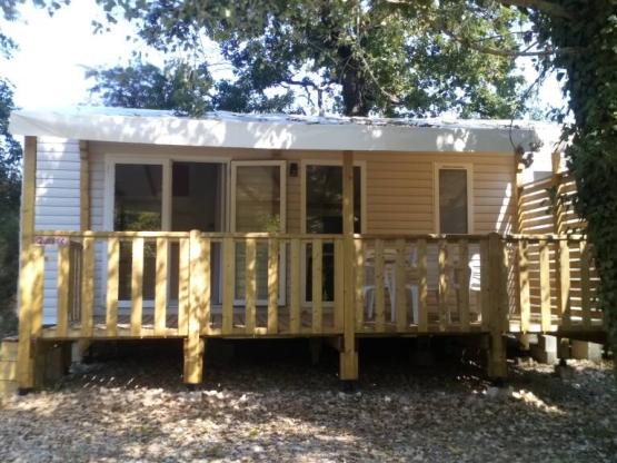 Stacaravan PRESTIGE - 3 slaapkamers - airconditioning - TV - groot overdekt terras