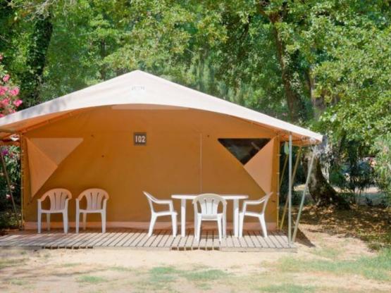 Canvas bungalow 2 bedrooms - without toilet blocks