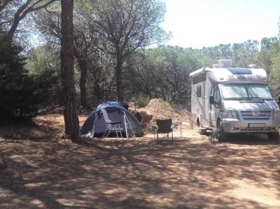 Pitch tent/caravan or motor home