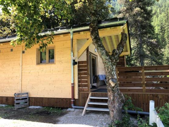 Gamme Chrystal - Chalet Ulysse 54m² 3 chambres + terrasse semi-couverte 24m² avec bain nordique