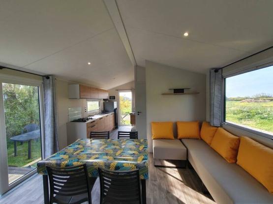 Stacaravan Bahia Panoramic 33m², 2 slaapkamers met terras