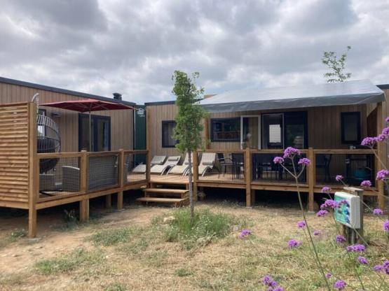 Mobil-home Premium (35+28m²) 5 chambres + SPA + terrasse 44m² + TV + LV + clim + plancha + 2 SDB