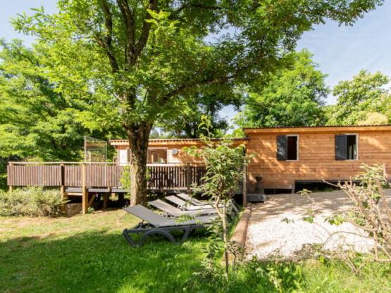 Grand Chalet Spa 10 places, Climatisé, télé, 2 salle d'eau, lave vaisselle