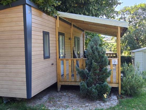 Stacaravan Premium 33m² - 2 slaapkamers - overdekt terras