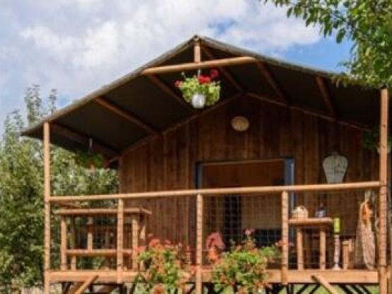 COTTAGE PREMIUM BORD DE RIVIERE CLIMATISATION  5 PERSONNES