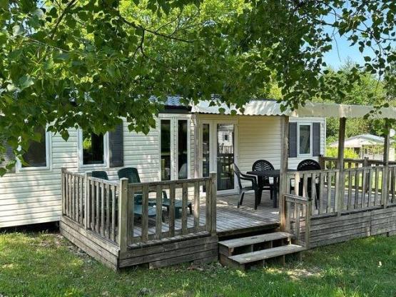 Mobil-Home COTTAGE : 1 Suite + 1 Chambre - Cheminée - TV   - Grand Réfrigérateur