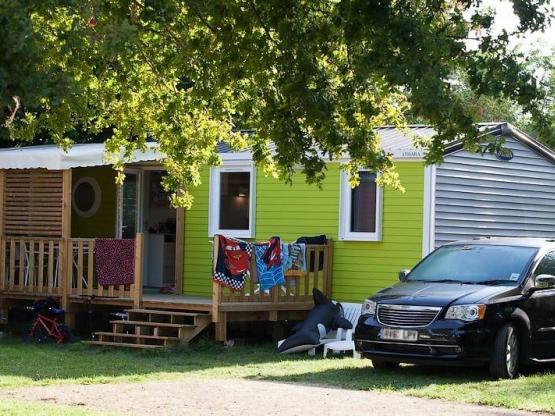 Mobil-home Le Platane Dimanche (3 chambres) + grande terrasse + TV