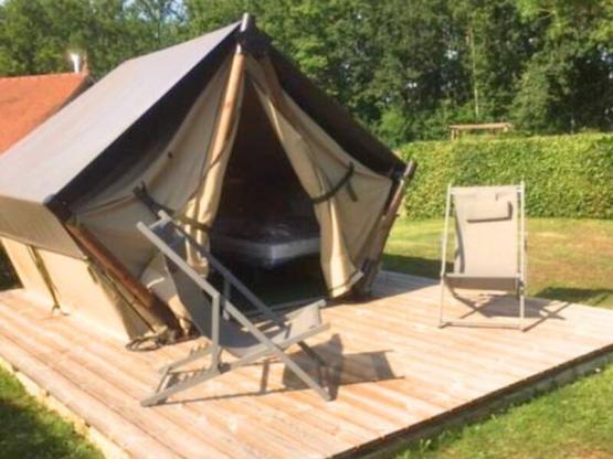 Tente Lodge Standard - 1 chambre - sans sanitaires + terrasse