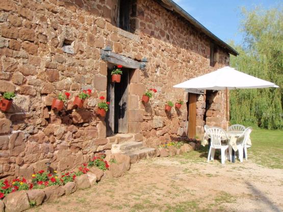 Emplacement avec Électricité (6A) (CE2) réservé aux adultes