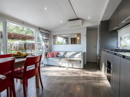 Mobil-home 2 chambres PREMIUM (CLIM + PLANCHA + TV)