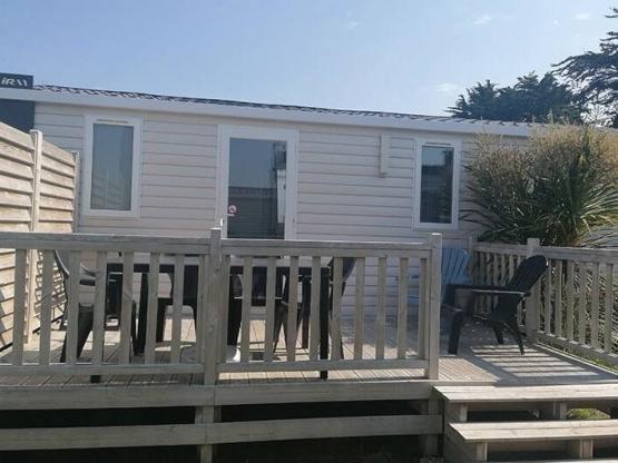 MOBIL-HOME TITANIA - TERRASSE SEMI-COUVERTE