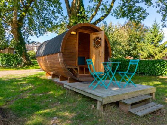 Barrel cocooning room