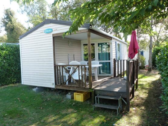M2 Mobil-home 2 chambres + terrasse semi-couverte 8m² (1 Modèle sur le camping)