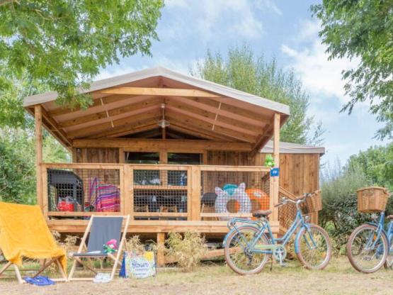 Cosyflower Premium 38m² (2 chambres) + TV + lave-vaisselle + draps + serviettes + terrasse couverte