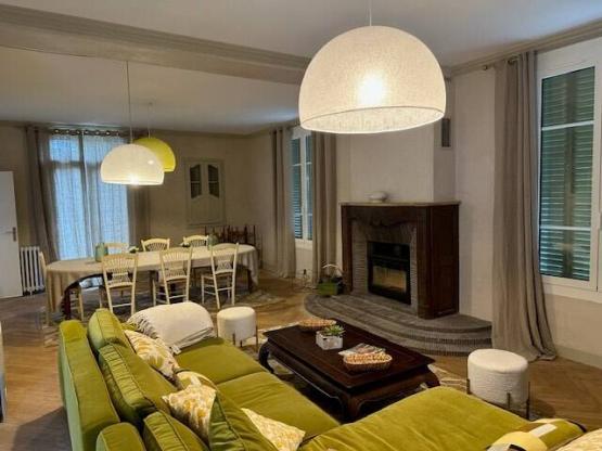 Villa blanche, Privilège, 6 ch. 10/12 p. 4 SDE -TV