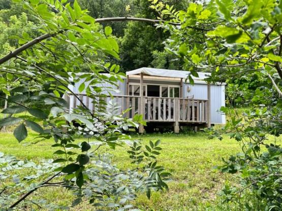 MOBIL HOME VIA AUREA confort 34 m2 2/6 personnes  clim avec terrasse semi couverte de 16m²