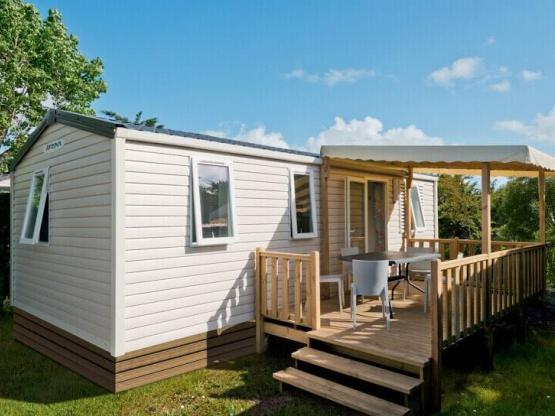 Mobil-home Standard 32m² (3 chambres) + TV + Terrasse Couverte - Arrivée Samedi