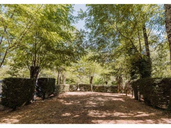 Emplacement Confort 100m² avec électricité 6A