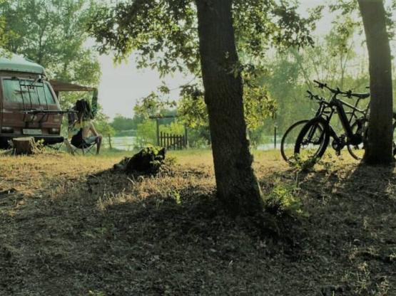 Forfait camping (emplacement, 1 véhicule)