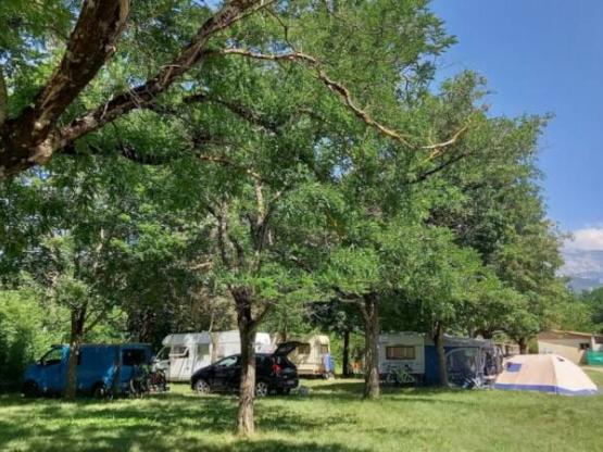 Forfait camping (emplacement, 1 véhicule)