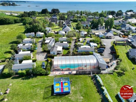Emplacement  camping PARC *** (coté piscine)