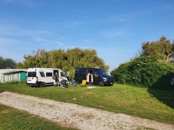Emplacement DOUBLE avec électricité 10amp