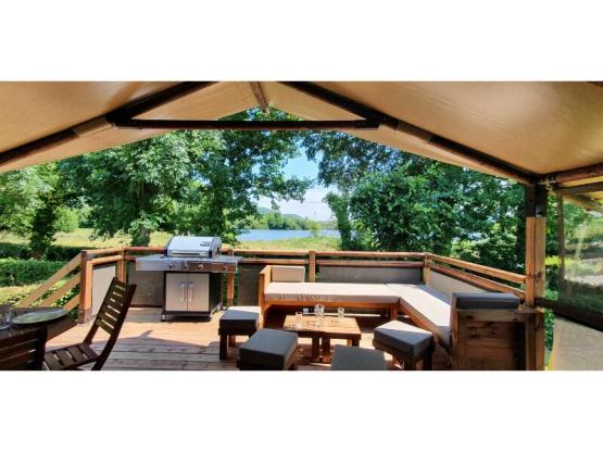 Lodge confort - 32m²- 2 ch - SDB-terrasse couverte face aux étangs+plancha-Juill et août : dim/dim