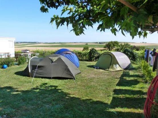 Forfait Nature (1 tente, caravane max6.5m (double essieux interdite)  ou camping-car / 1 voiture)