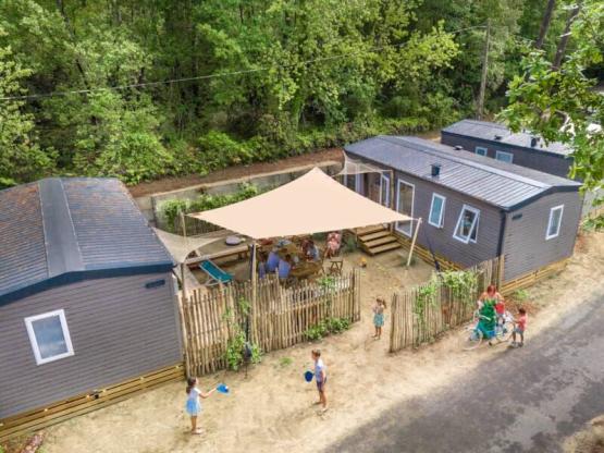 Mobil-home Tribu 5ch |  PREMIUM 56m²-CLIM-2sdb-TV-LV-Plancha-Wifi Gratuit-Terrasse couverte