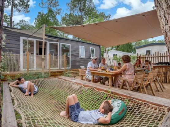 Mobil-home Tribu 5ch |  PREMIUM 56m²-CLIM-2sdb-TV-LV-Plancha-Wifi Gratuit-Terrasse couverte