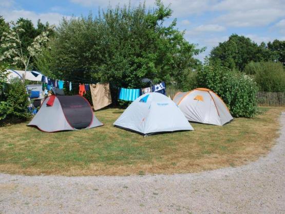 Forfait Confort Espace (tente, caravane ou camping-car / 1 voiture / électricité 16A) + spacieux