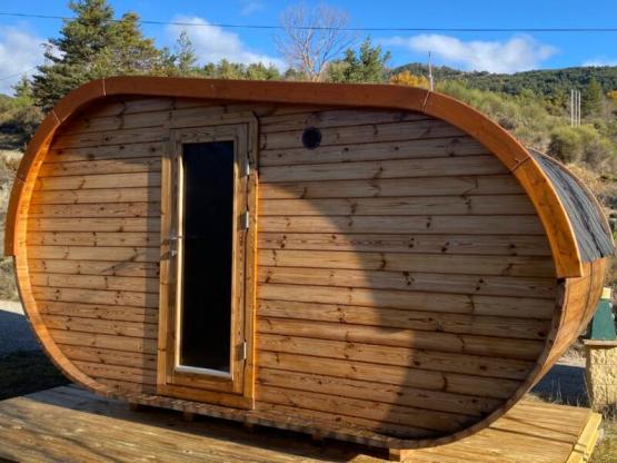 Cabane Insolite+*CLIM* "Hobbit" 10m² - Chambre 3/4 pers + Terrasse + espace repas + sanitaire privé