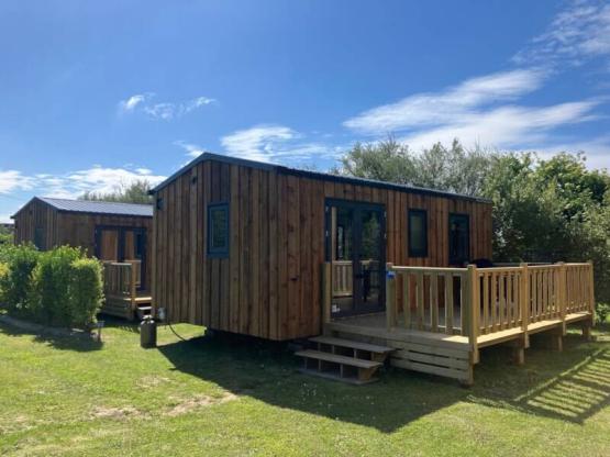 Mobil home Cabane avec Salle de Bain - 2 chambres -