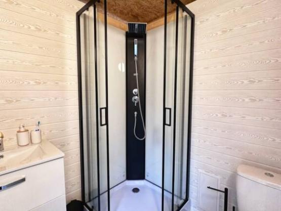 Forfait Freecamp - emplacement équipé d'un sanitaire individuel