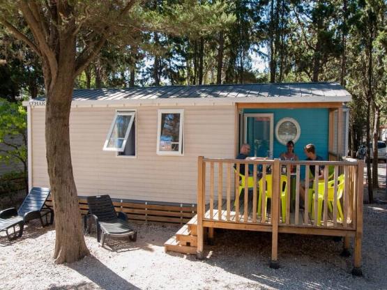 Stacaravan Confort 35m² 3 slaapkamers - Geïntegreerd terras 10m² + TV + airconditioning