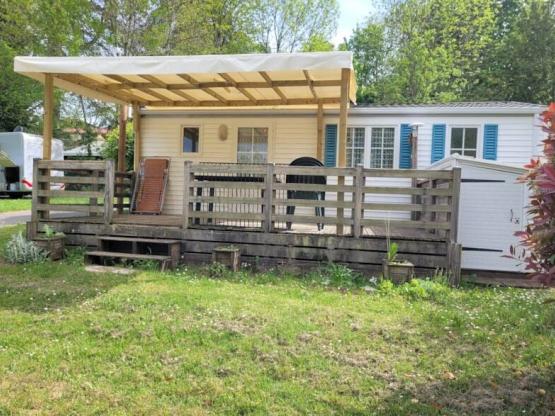 Mobil-home Confort Supérieur 4p (32m²) avec terrasse couverte, 2 chambres, climatisé
