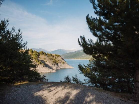 Emplacement Tout Confort Rivage (électricité+eau, face au lac)
